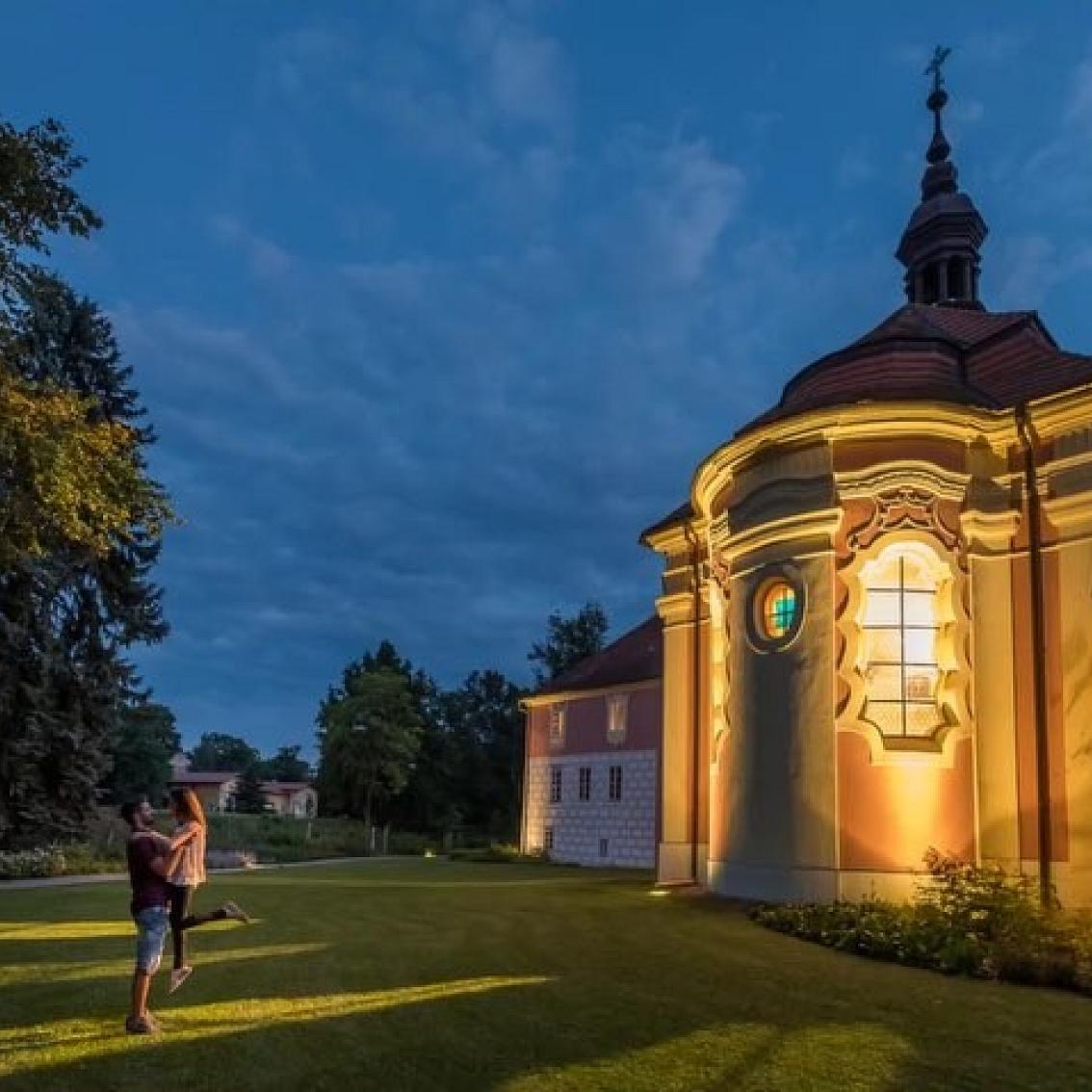 Tom Polanský on Instagram: “Summer Vibes 🤔 #jiznicechy #mitrowicz #zamekmitrowicz #vltavotynsko #southbohemia #visitcz #budejovicko #zamek #castle #schloss…”