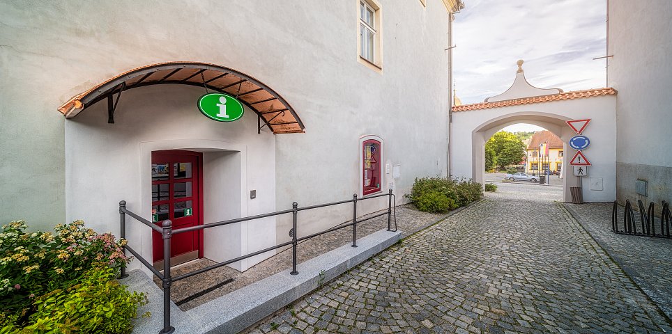 Prodej upomínkových a dárkových předmětů