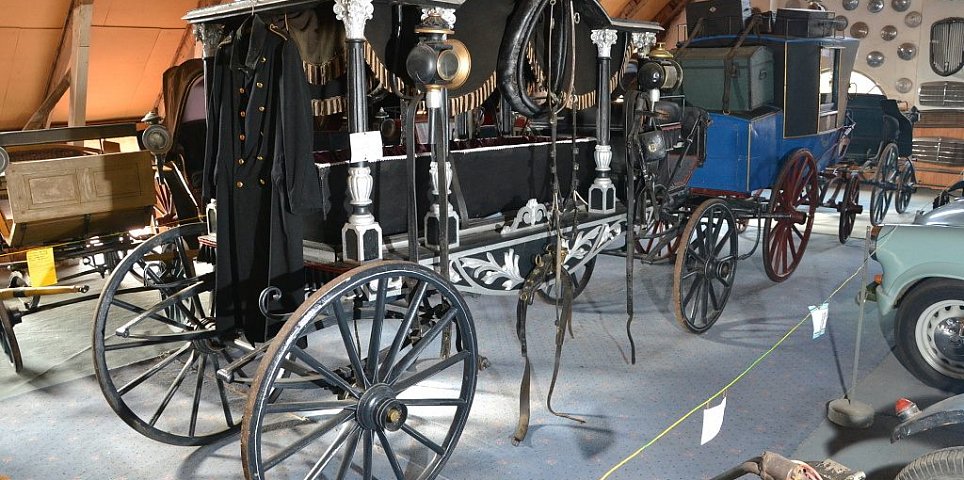 Muzeum historických vozidel a staré zemědělské techniky