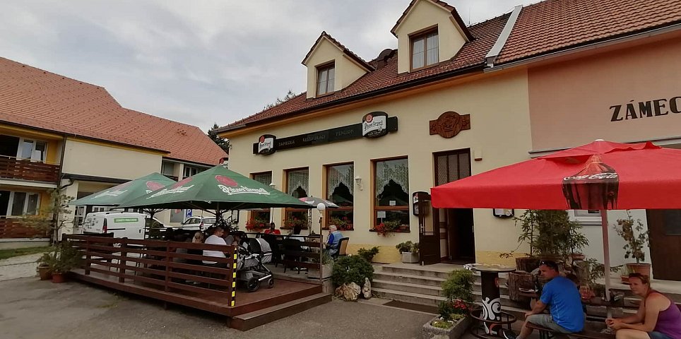 Zámecká restaurace a penzion Týn nad Vltavou