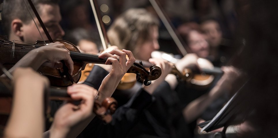 Koncert filmových melodií s projekcí
